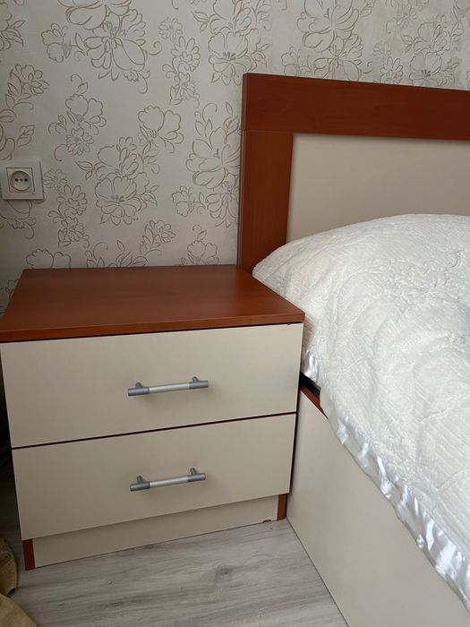 Спальный гарнитур б/у