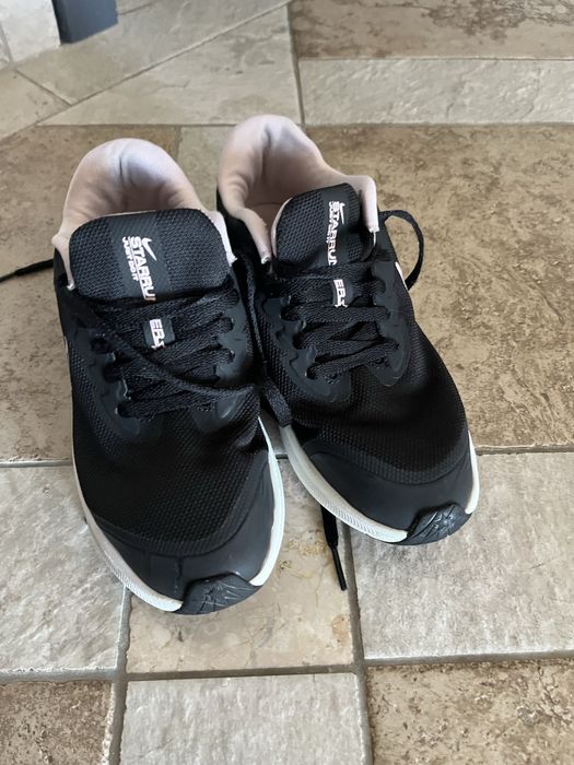 Маратонки Nike 35.5