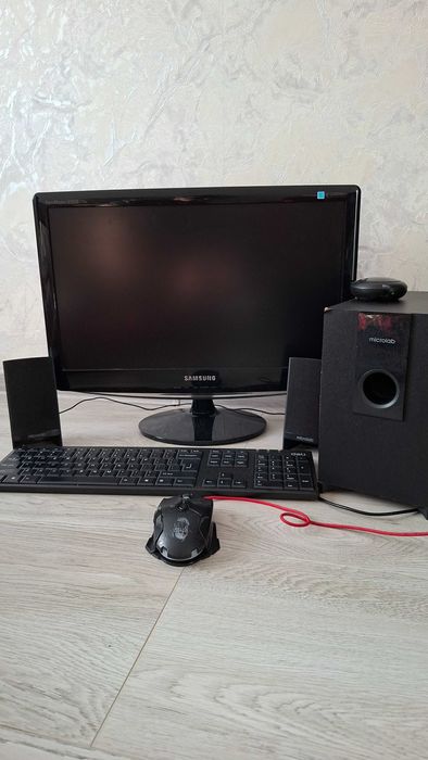 Монитор клавиатура мышка