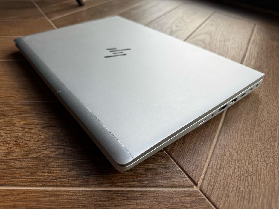 Лаптоп HP Elitebook 640 G10, 1 TB SSD + подарък