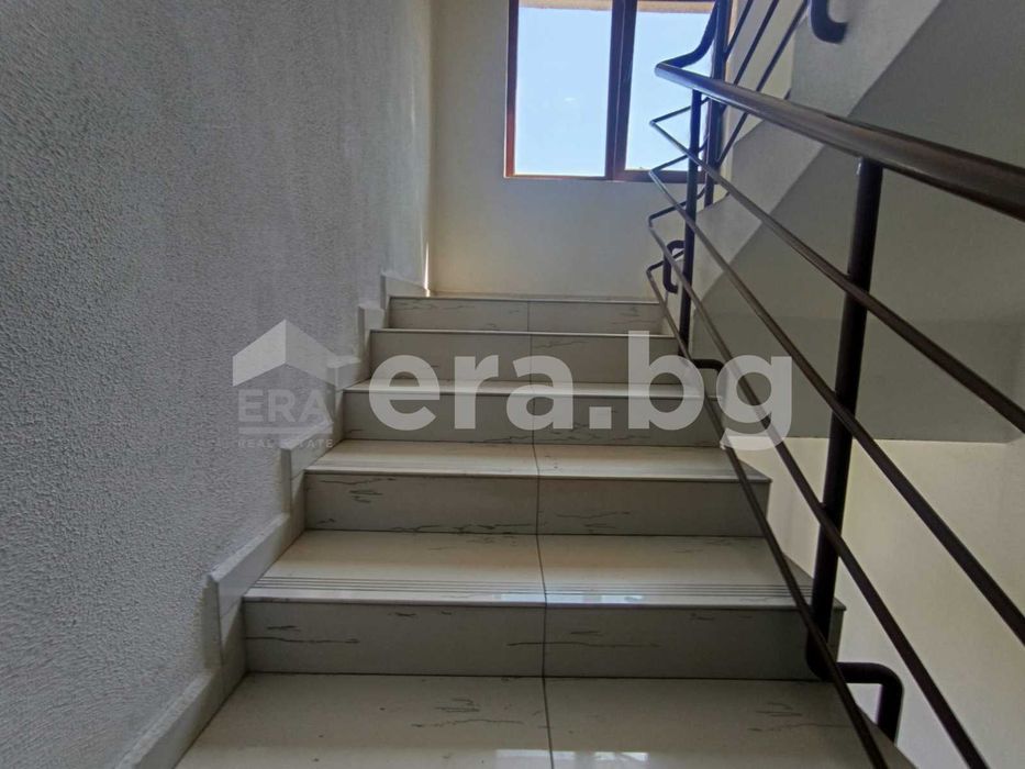 Продава се Тристаен апартамент в Варна, Погреби - 87 кв.м за 1816 €/кв.м - Снимка #12