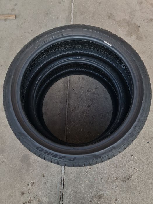 Летни гуми 2 броя PIRELLI Pzero 245 35 R20 дот 2122
