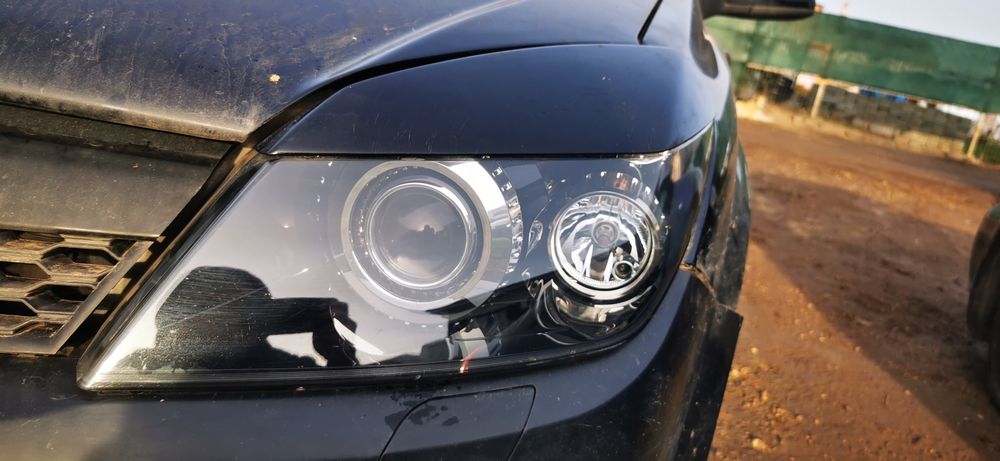 Capota bara far stanga dreapta faruri xenon Opel astra gtc H 1.9cdti