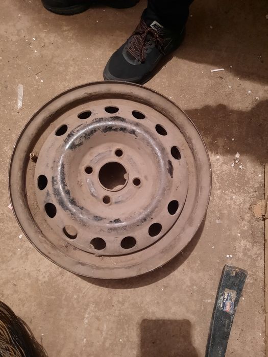 Резина зимняя 14