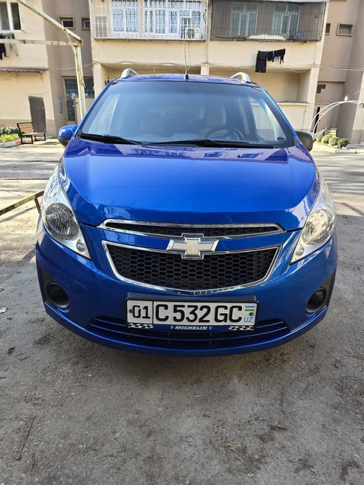 Спарк в отличном состоянии хорошие руки