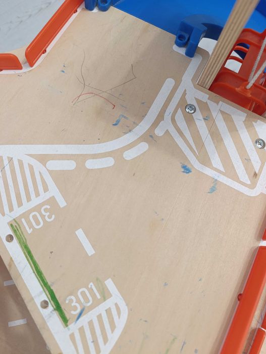 Детска дървена писта/паркинг