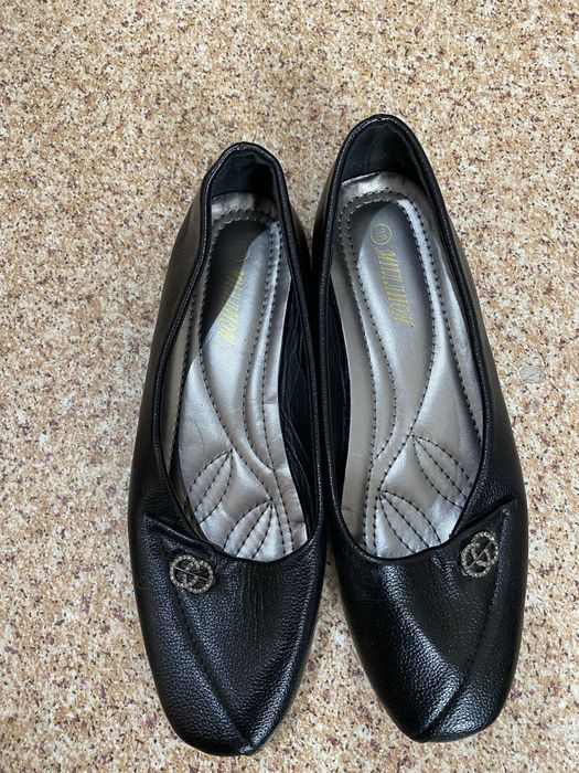 Новую  балетку  продам .