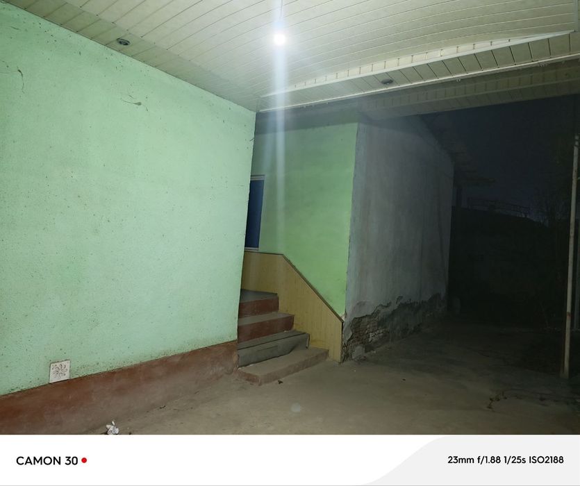 Уй, иккиламчи ёки икки бўлиб беришга ҳам сотилоради