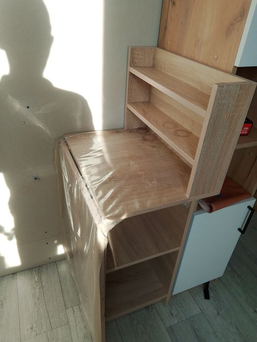 Продам маникюрный стол