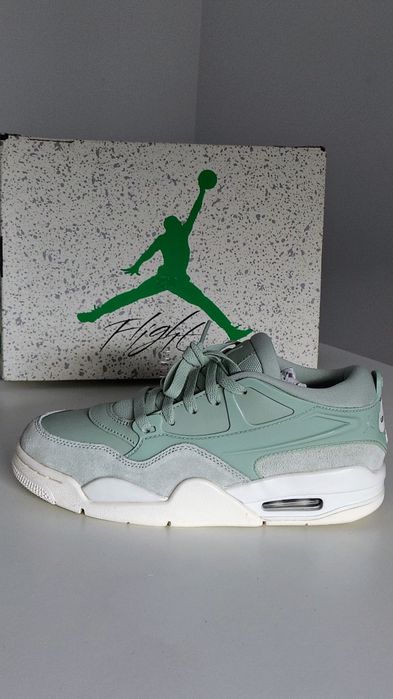 Jordan Air 4 / Mar. 40. / Noi!