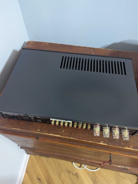 Усилвател Arcam FMJ A29, отлично състояние