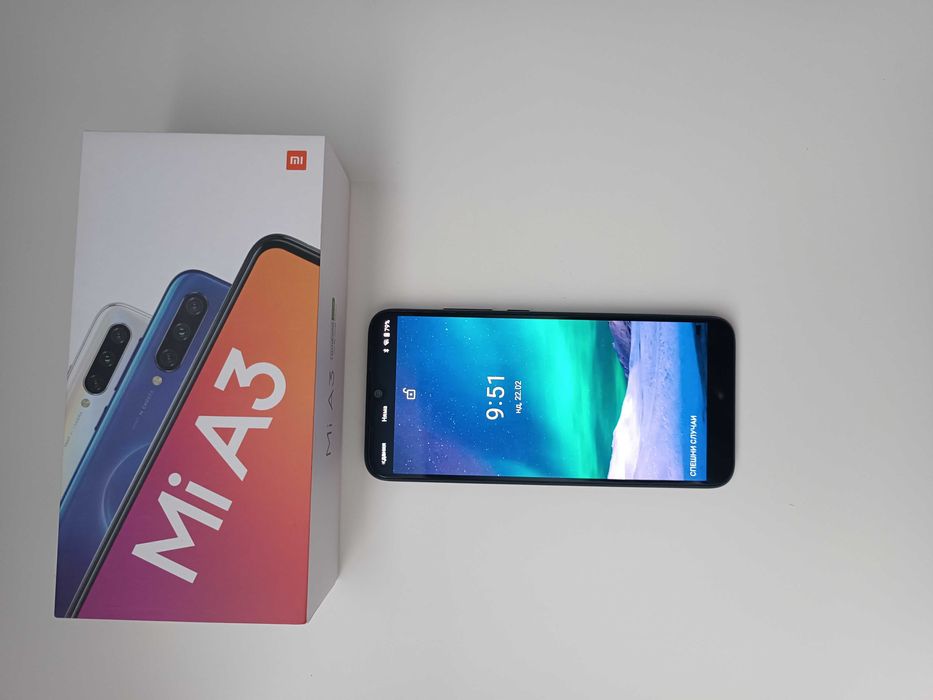 Телефон Mi A3 android one