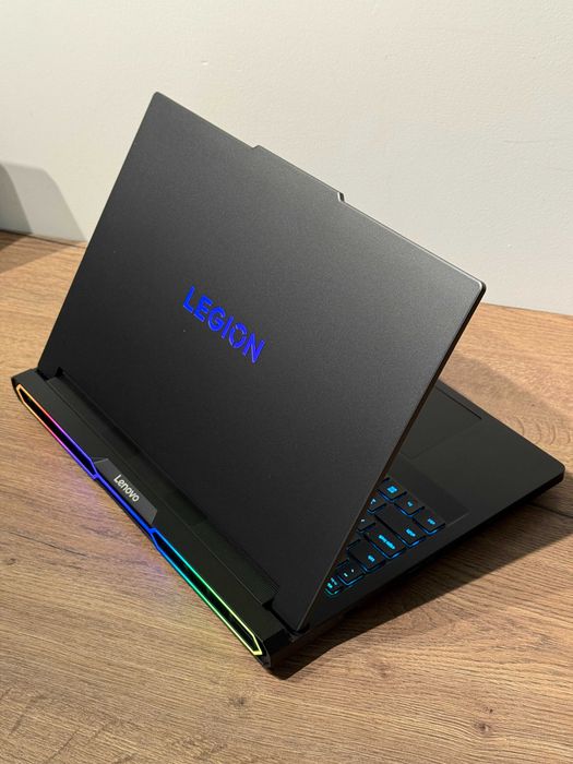 Laptop Gaming Lenovo Legion Pro 7 16" Ultra 9 275HX 32GB RTX 5080 1TB SSD Gen5 Win11 Pro