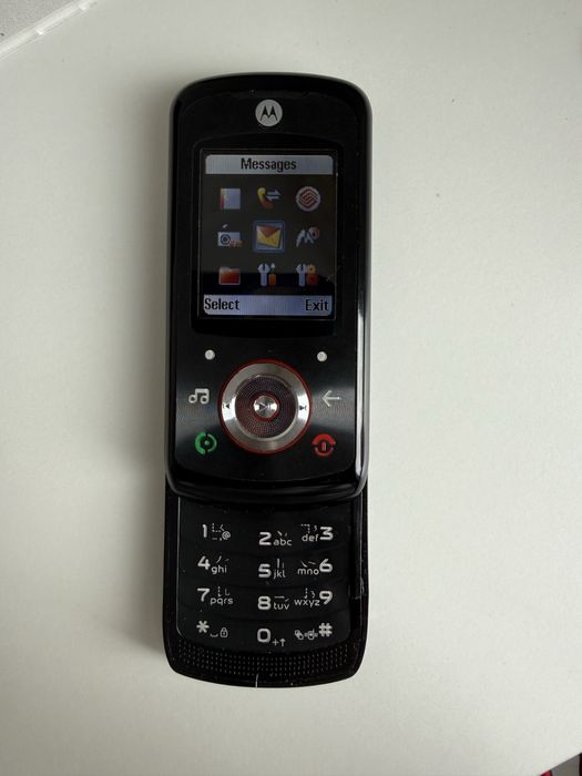 Продам Motorola  телефон новый