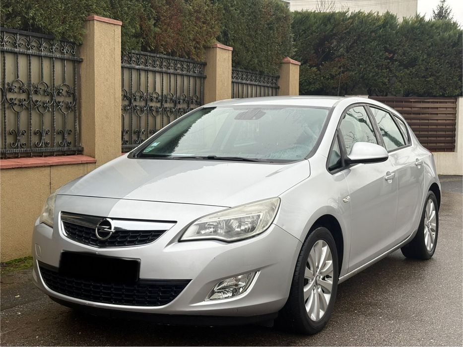 Opel Astra J 1.7 CDTI 110Cp 2010