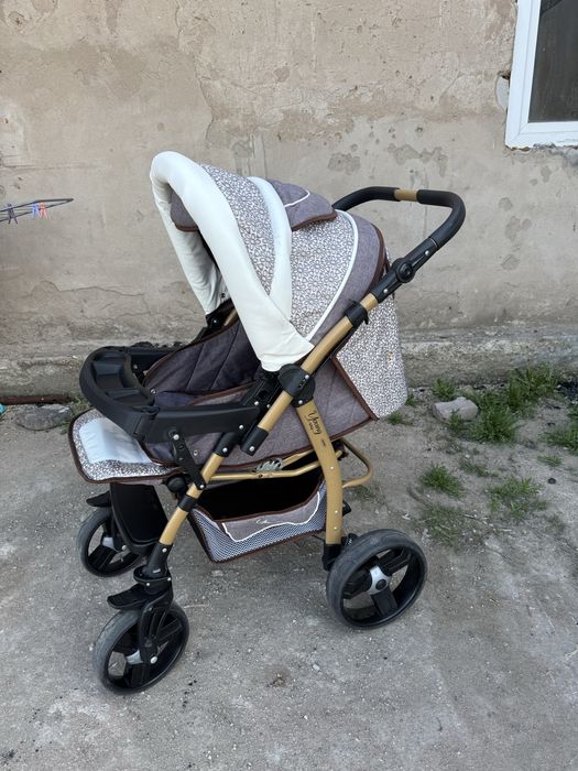 Продам коляску Adamex(зима-лето)