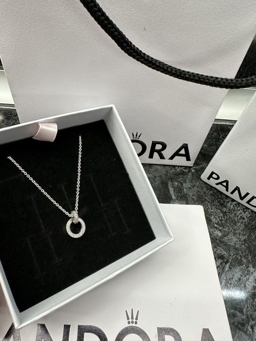 Колие Пандора