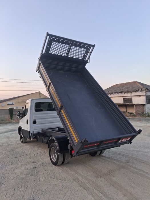 Iveco daily 35c16 basculabil .