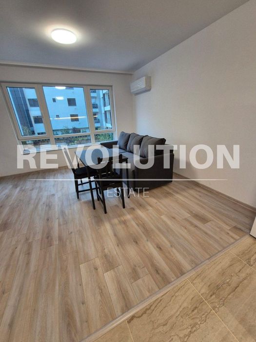 Дава се под наем Двустаен апартамент в Варна, Център - 75 кв.м за 618.12 € - Снимка #2