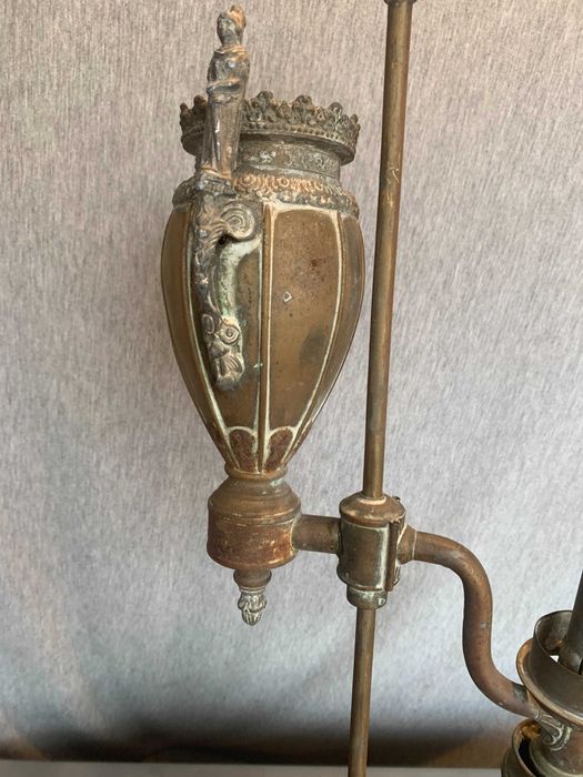 Антична бронзова маслена лампа