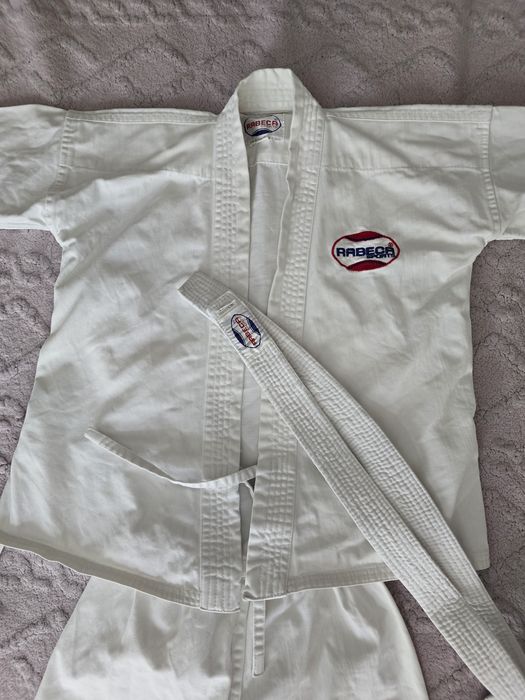 Продам детское кимоно. Б/У.