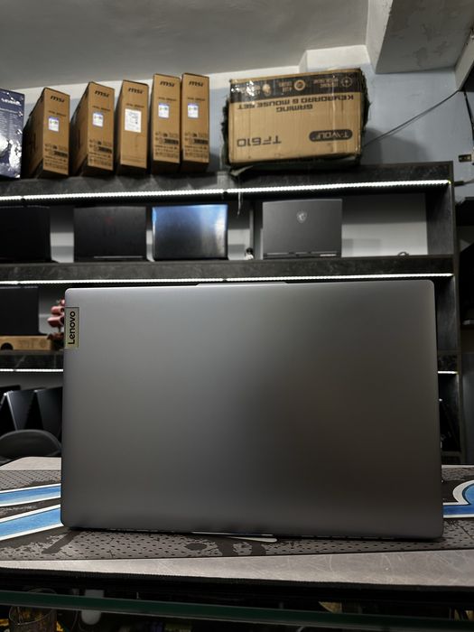 Офисный ноутбук  Lenovo Ideapad Slim 1 Yil гарантия билан берилади