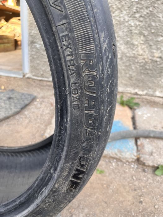 Продам шины низкопрофильные.