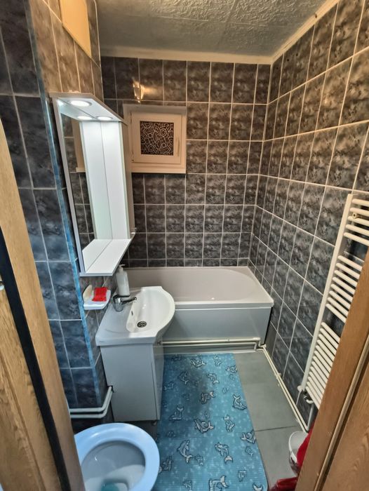 PF închiriez apartament cu 3 camere în Mănăștur
