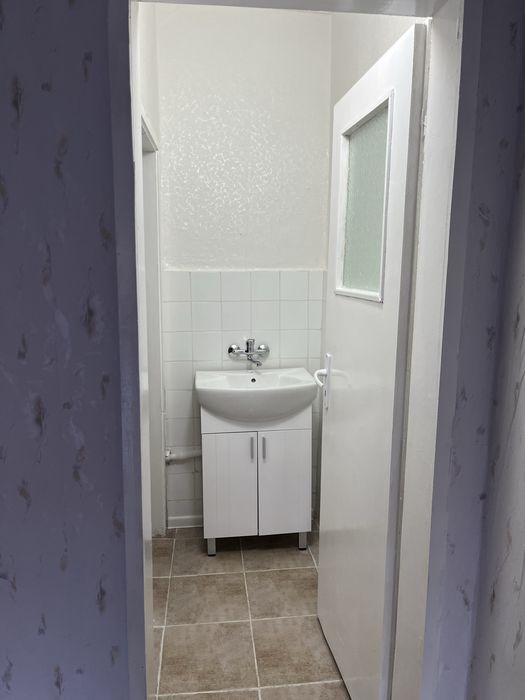 Дава се под наем Магазин в Пловдив, Гагарин - 22 кв.м за 398.82 € - Снимка #3