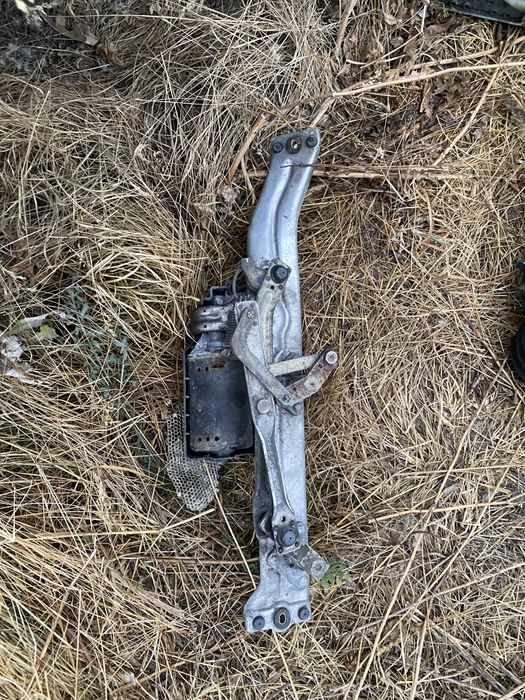 Продам запчасти мерседес w126