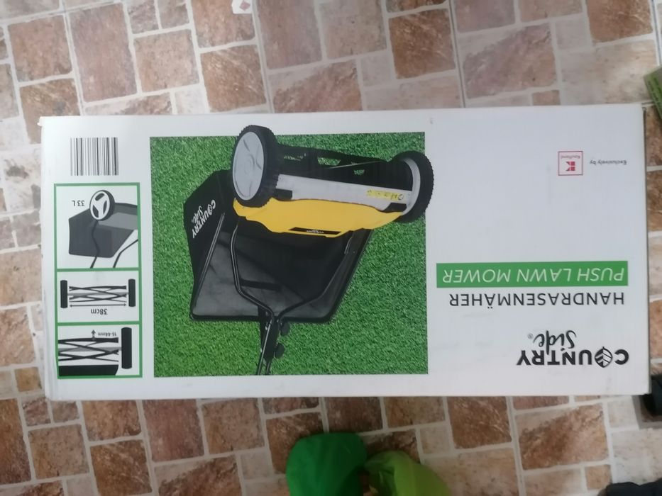 Masina tuns iarba manuala