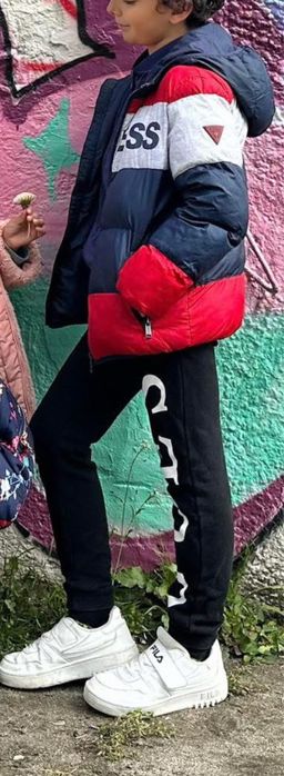 Детско оригинално пролетно яке Guess 8-9 години