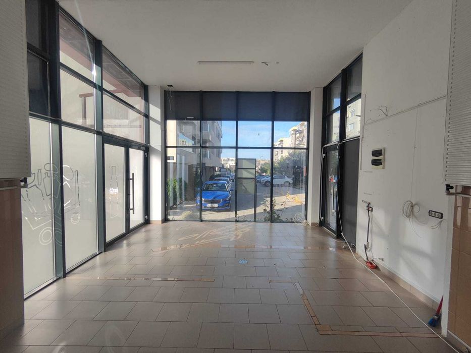 Proprietar inchiriez spatiu comercial cartier Tomis Plus