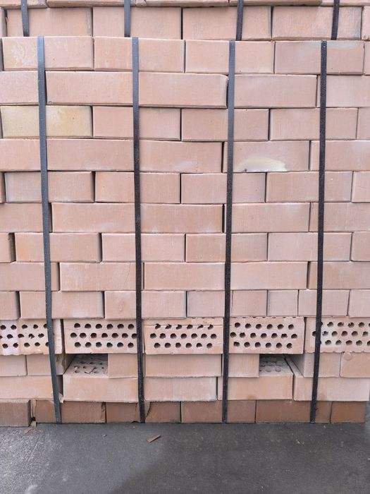 Кирпич разного сорта