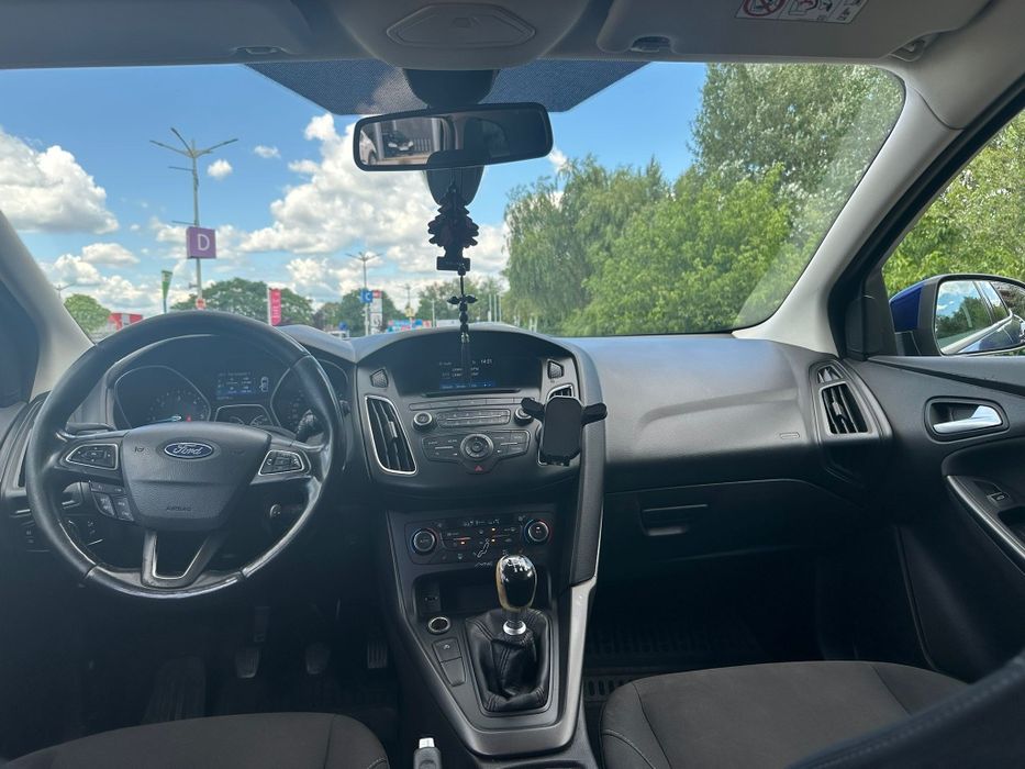 FORD Focus 2015 — imagine 5