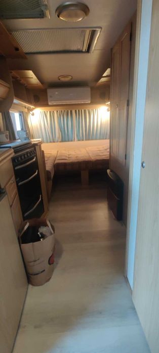 Каравана под наем в къмпинг Китен на метри от водата и пясъка