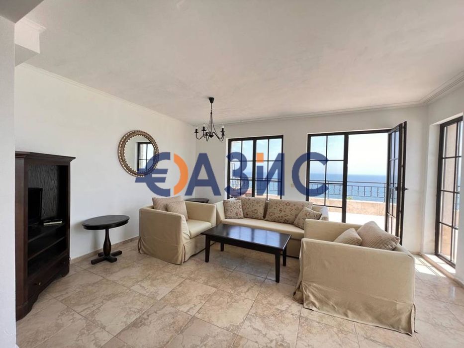 Продава се Четиристаен апартамент в Обзор - 236 кв.м за 1000 €/кв.м - Снимка #1