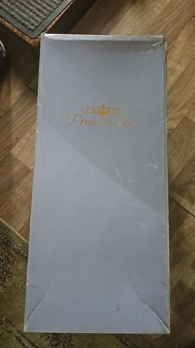 Продам куклу Princess Sue