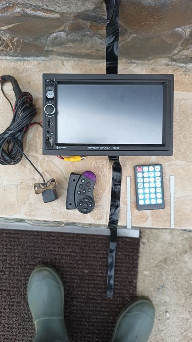 MP3 player cu usb radioSD bloototh telecomanda volan,cameră marsharier