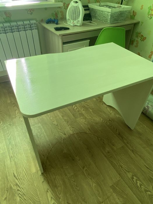 Продается парта