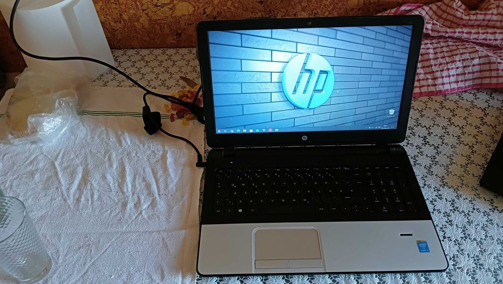 laptopuri functionale ieftine Hp,Toshiba