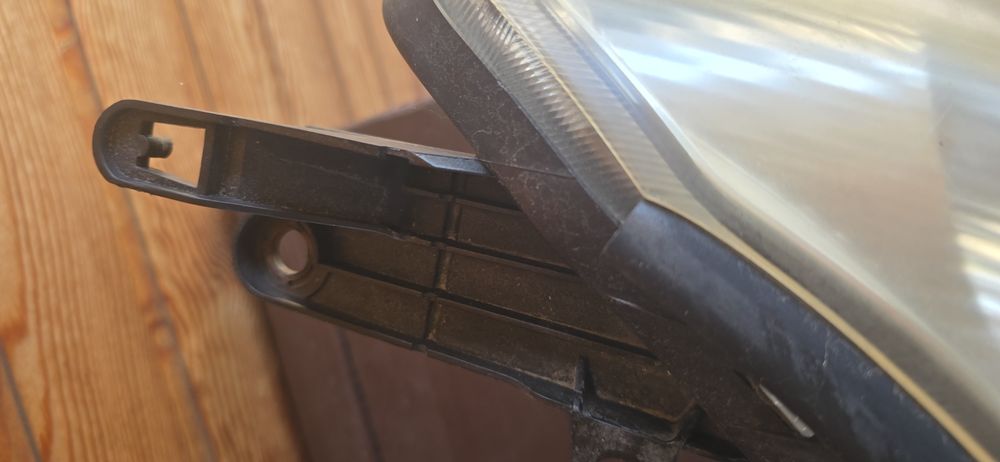 Far cu halogen toyota rav4