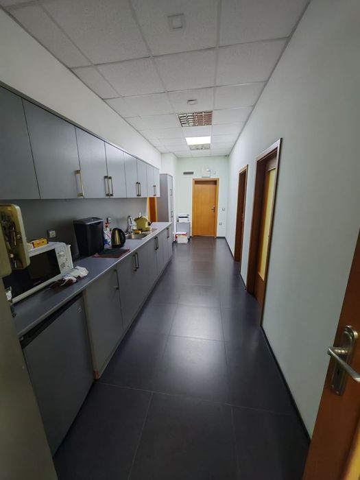 Офис под наем в жк.Лазур - 100кв.м , 5 помещения