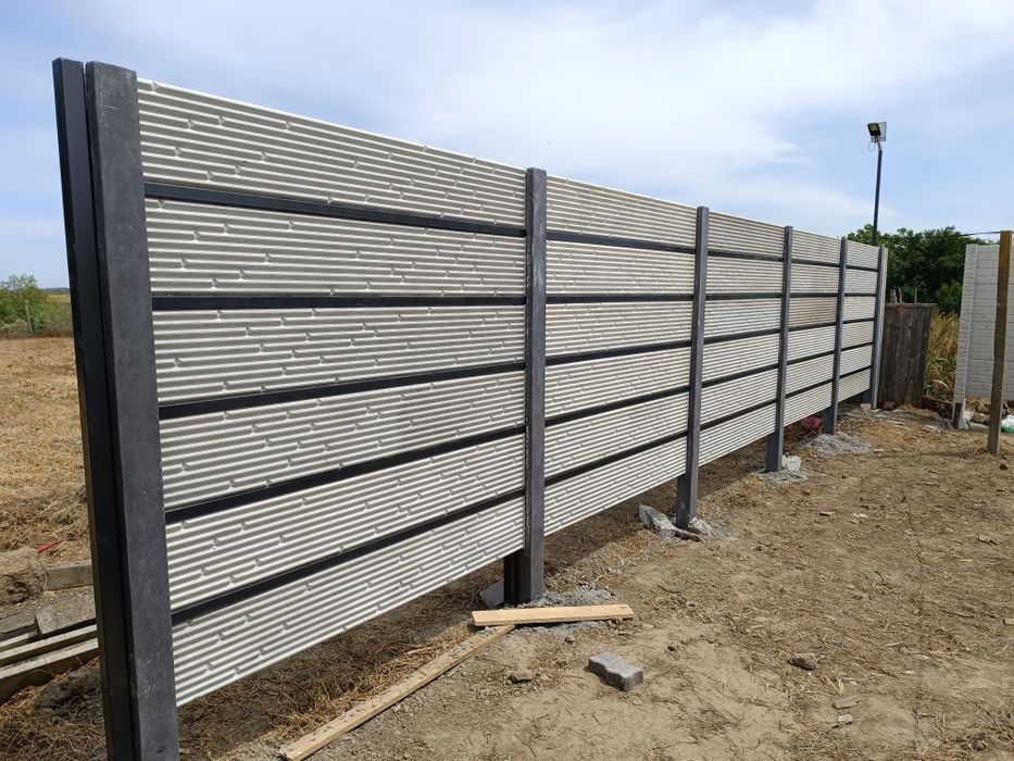 Garduri din placi de beton