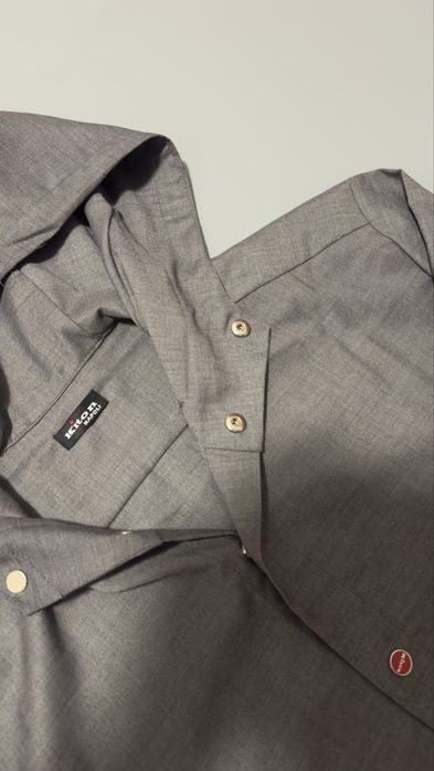 Рубашки с капюшоном Kiton
