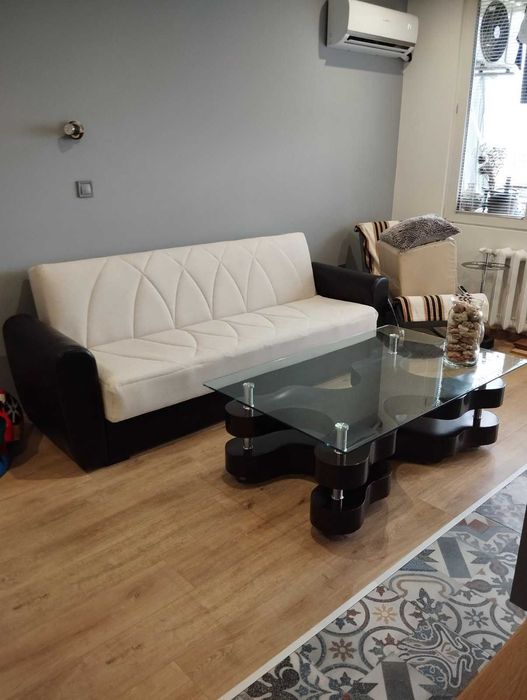 Мека мебел разтегателна с място за съхранение