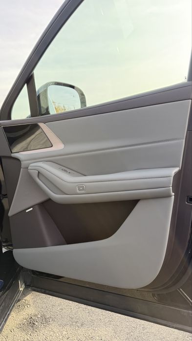 Denza N8 L Flagship 3 қаторли Фулл комплект (воситачиларсиз)