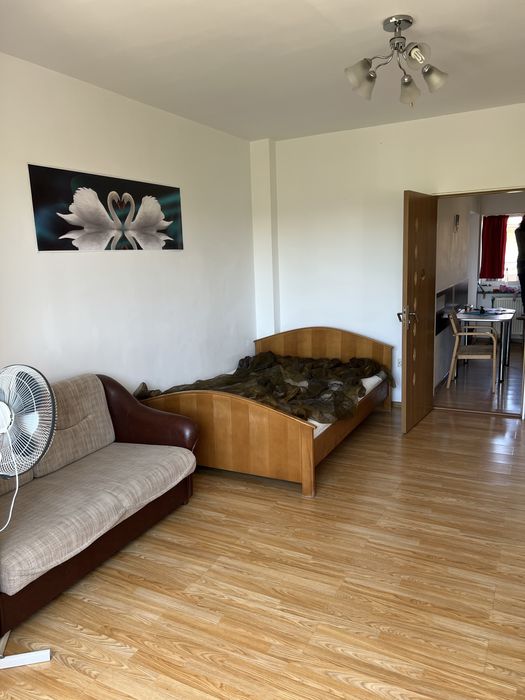 Inchiriez apartament cu 1 camera