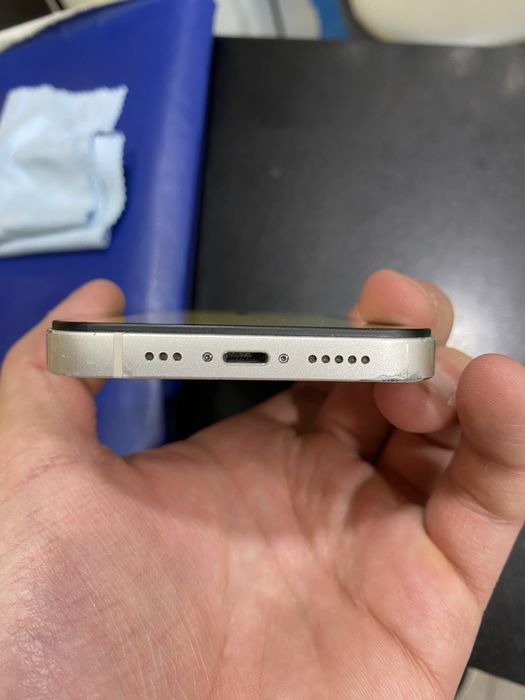 Продам айфон 14 128 гб