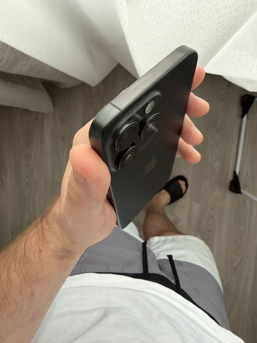 Vând Iphone 15 Pro Max de 256 Gb